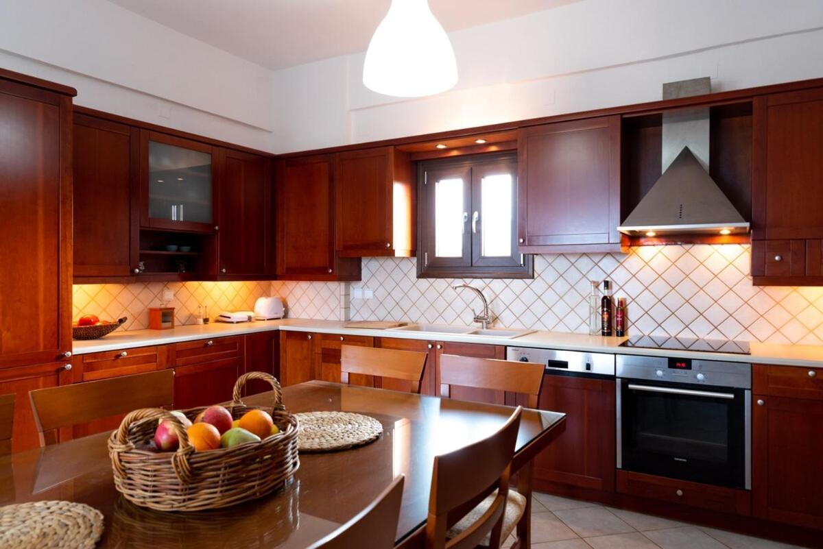 Villa Thalia Гувес Екстериор снимка